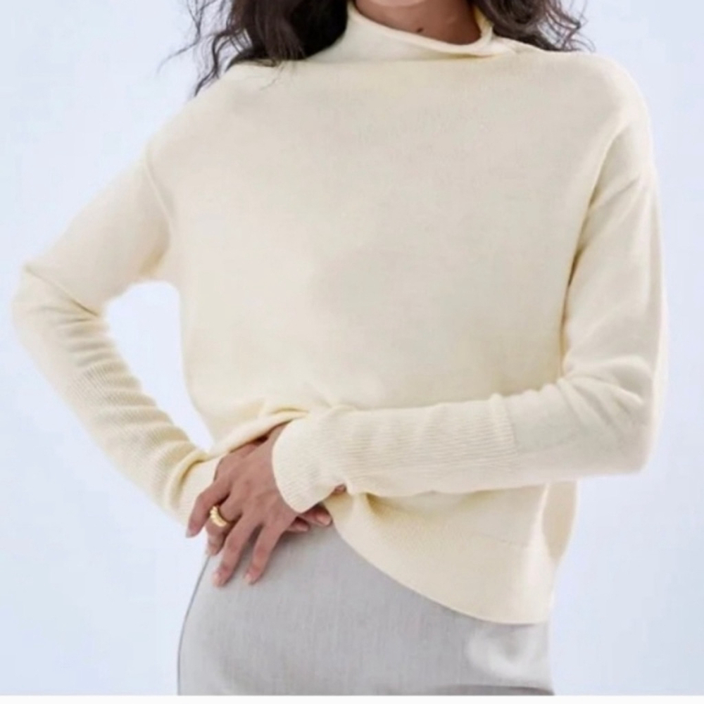WILFRED ARITZIA WOMENS SOFT WOOL.SWEATER SIZE XS LIKE NEW - Picture 10 of 11
